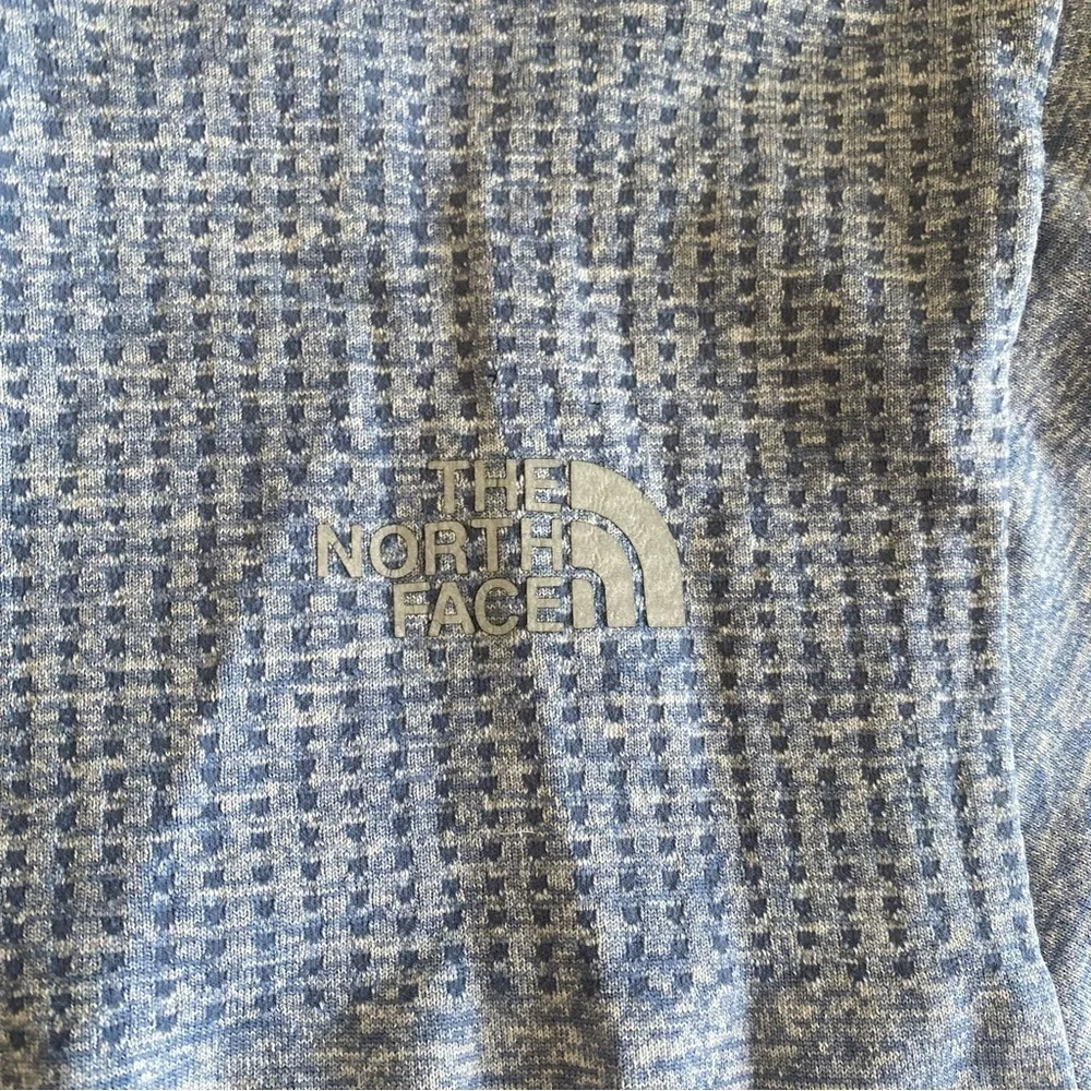 North face Men’s Shirt Size XL